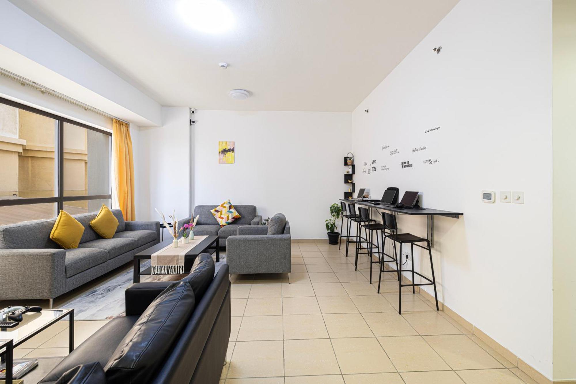 Moonlight Hostel Jbr - 2Min Walk To Jbr Beach - Gym - 2Min Metro Station - Poll Dubai Exterior photo